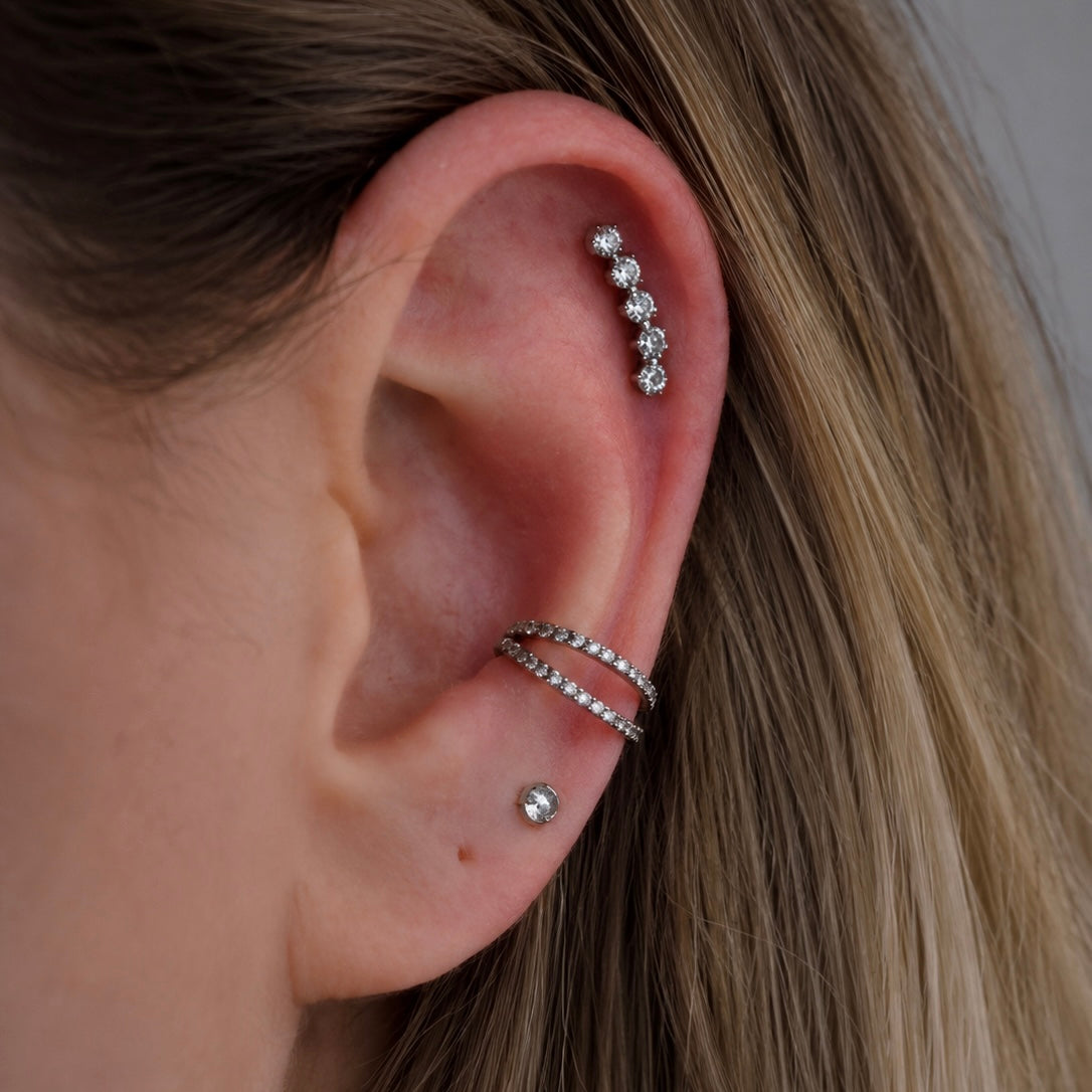 LABRET CLUSTER Z BIAŁYMI CYRKONIAMI DO PIERCINGU UCHA-SREBRNY