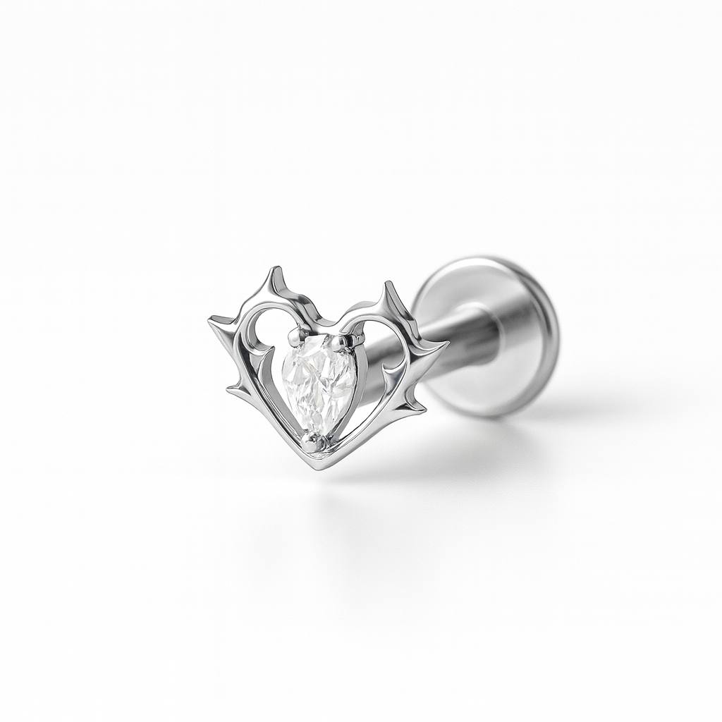 Tytanowy labret G23 w kształcie serca z cyrkonią – srebrny kolczyk do piercingu