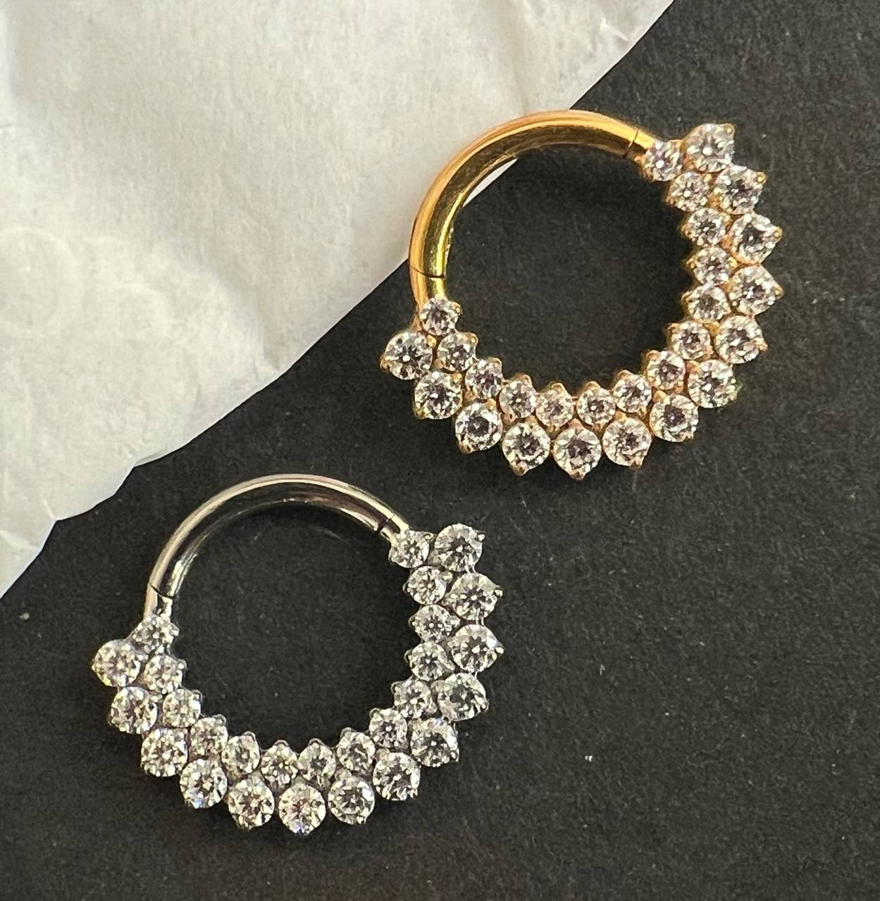 Kolczyk PIERCING tytanowy CLICKER złoty z cyrkoniami w dwóch rzędach