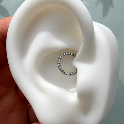 KOLCZYK CLICKER DO PIERCINGU UCHA Z CYRKONIAMI
