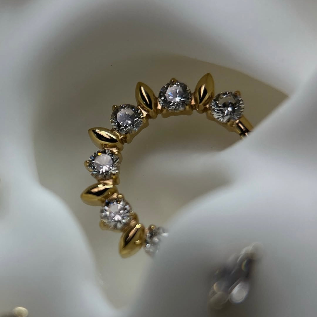 CLICKER Z CYRKONIAMI-KOLCZYK DO PIERCINGU ZLOTY