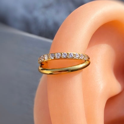 kółko clicker z białymi cyrkoniami Złote  tytanowe