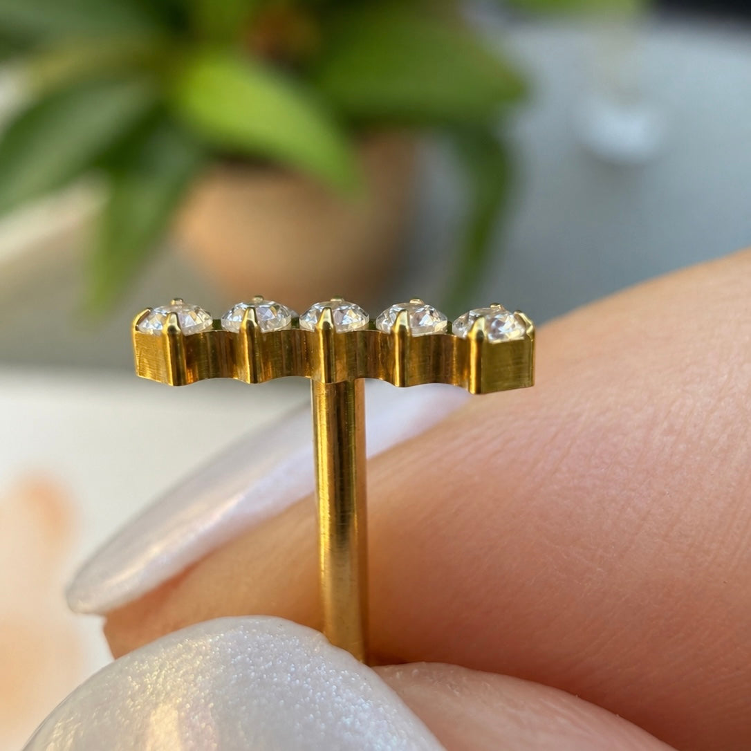LABRET CLUSTER Z BIAŁYMI CYRKONIAMI  DO PIERCINGU UCHA -ZŁOTY