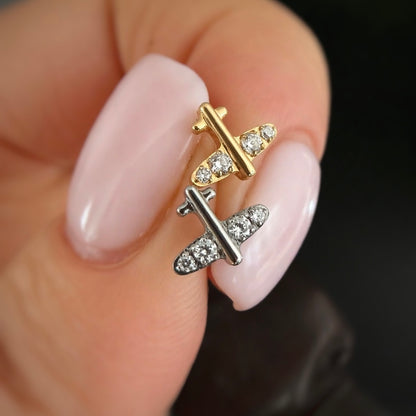 Labret do piercingu ucha z cyrkoniami – kolczyk tytanowy, złoty