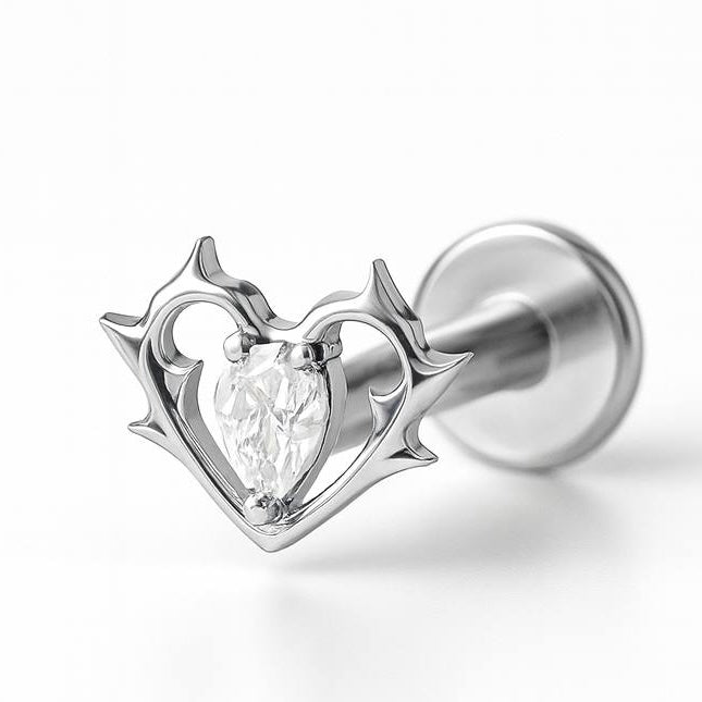 Labret do piercingu ucha  w kształcie serca z cyrkonią – srebrny