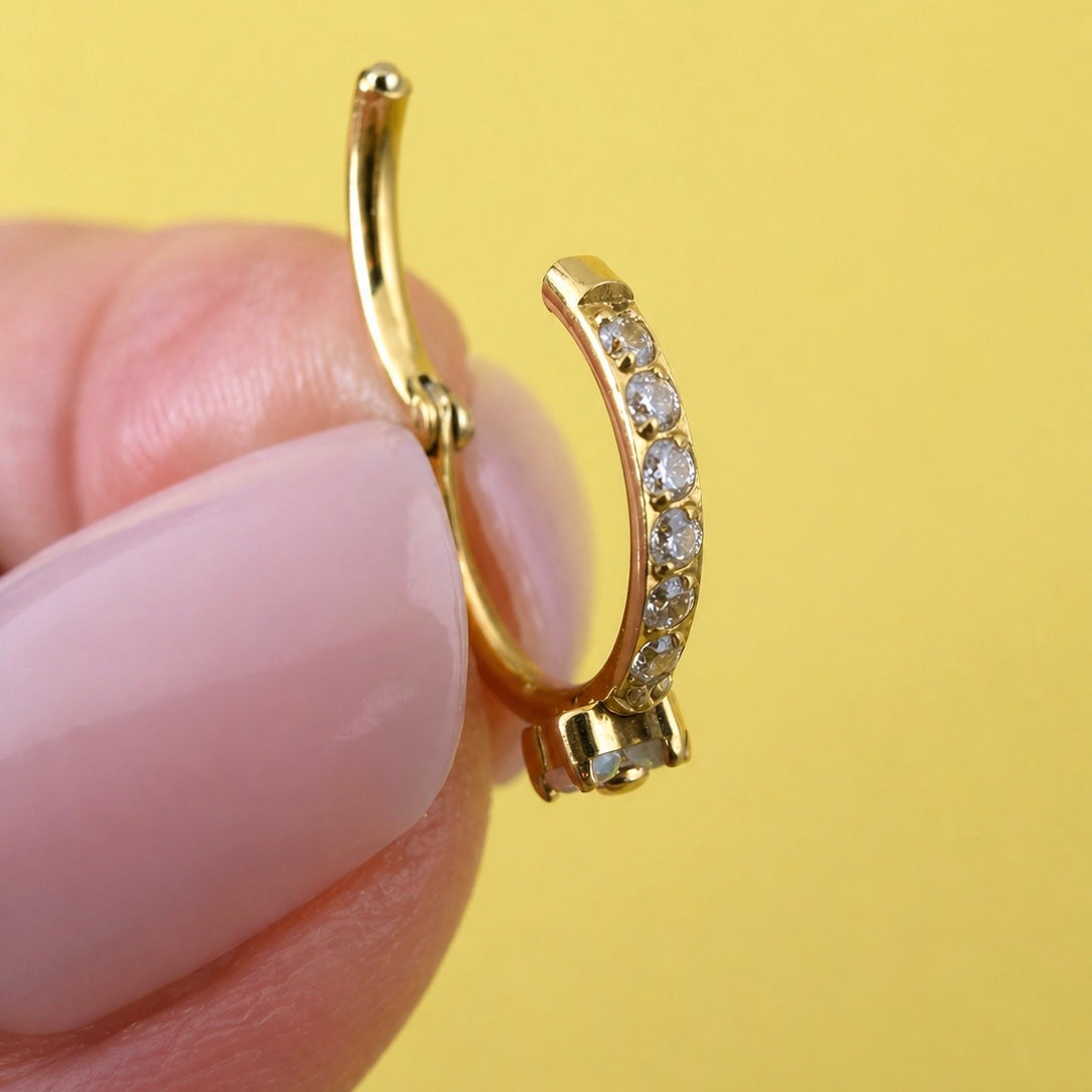 KOLCZYK DO PIERCINGU CLICKER KWIATEK Z OPALEM – ZŁOTY
