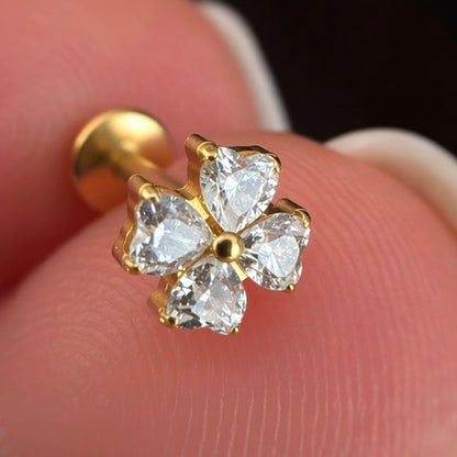 Labret  do piercinga  ucha - kwiat z cyrkoniami złoty