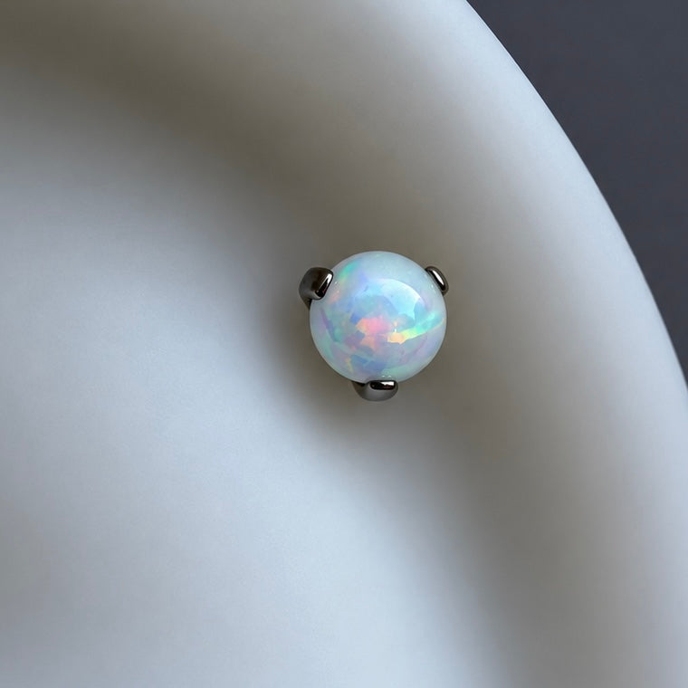 Tytanowy labret z opalem –  kolczyk do piercingu ucha,złoty