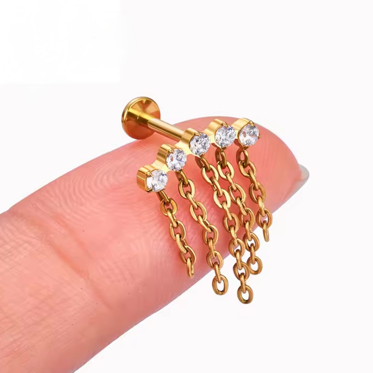 LABRET TYTANOWY Z ŁAŃCUSZKAMI I CYRKONIAMI – KOLCZYK DO PIERCINGU UCHA ZŁOTY