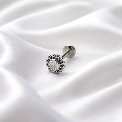 KOLCZYK LABRET Z TYTANU Z CYRKONIĄ –SREBRNY