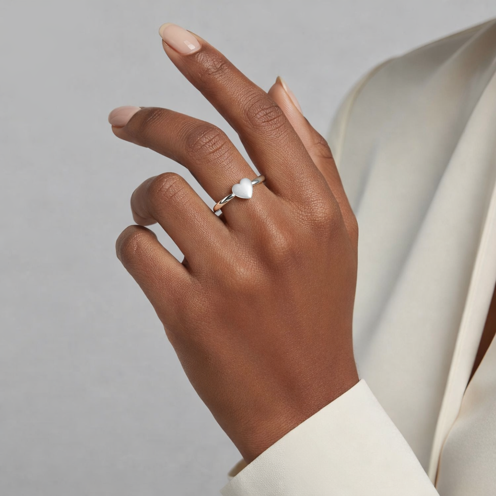 PIERŚCIEŃ SREBRNY Z SERCEM