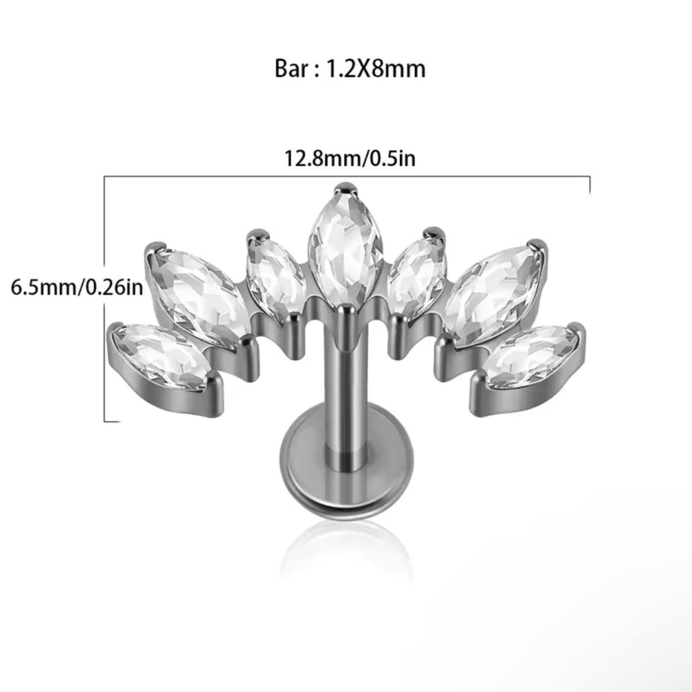 Tytanowy srebrny labret G23 – cluster z białymi cyrkoniami, kolczyk do piercingu