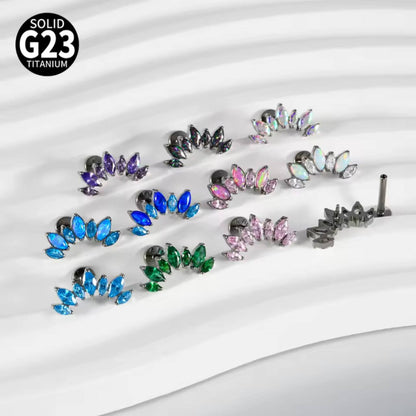 Tytanowy srebrny labret G23 – cluster z białymi cyrkoniami, kolczyk do piercingu