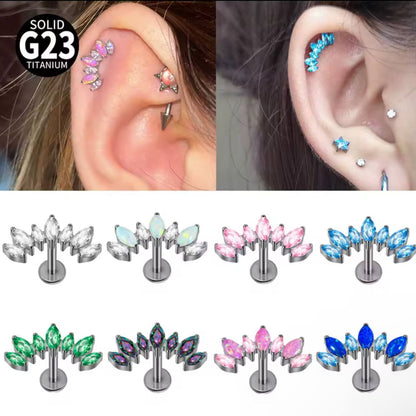 Tytanowy srebrny labret G23 – cluster z białymi cyrkoniami, kolczyk do piercingu