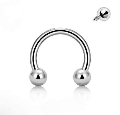 Tytanowa srebna podkowa G23 z kulkami – kolczyk do piercingu