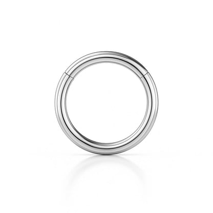 Kółko  clicker tytanowy G23 – srebrny kolczyk do piercingu