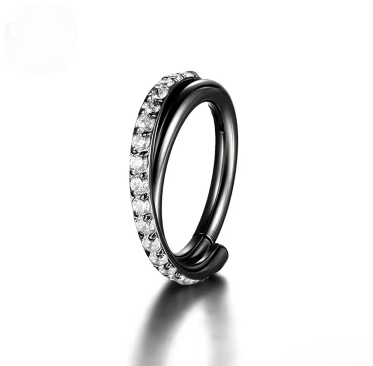 Tytanowy srebrny clicker z cyrkoniami – kolczyk / kółko do piercingu ucha i nosa