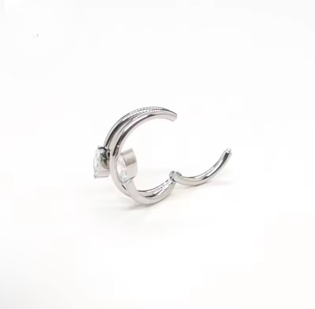 Tytanowy Kolczyk PIERCING Kółko CLICKER cyrkonie  HELIX Lobe Srebrny