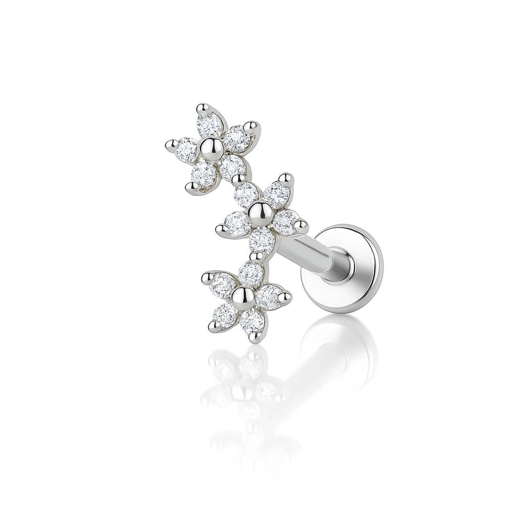 Kolczyk LABRET tytanowy Srebrny  z potrójnym motywem kwiatów i cyrkoniami ASTM F-136
