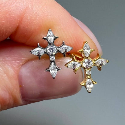 Kolczyk LABRET tytanowy krzyż z cyrkoniami Srebrny