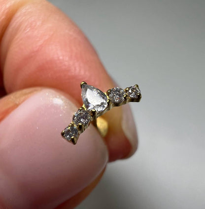 Złoty kolczyk do piercingu z cyrkonią w kształcie łezki