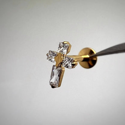 Kolczyk labret z cyrkoniami w kształcie krzyżyka – tytan ASTM F-136